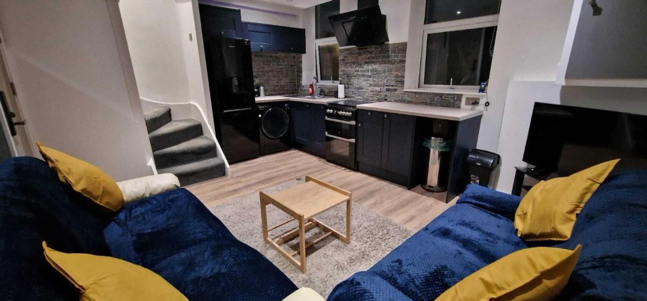 Sapphire Strathnairn Apartment Cardiff Dış mekan fotoğraf