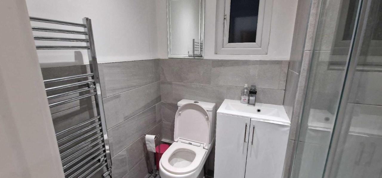 Sapphire Strathnairn Apartment Cardiff Dış mekan fotoğraf